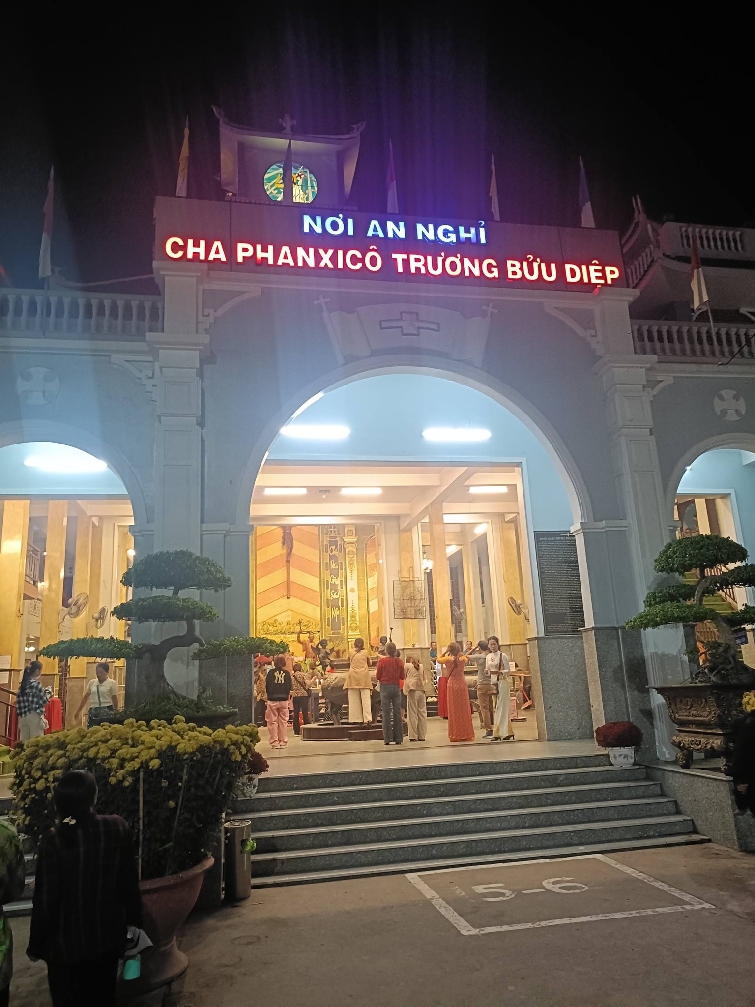 Xe Đi Cha Diệp Từ TPHCM - Đón Tận Nơi, Giá Tốt, Đi Trong Ngày