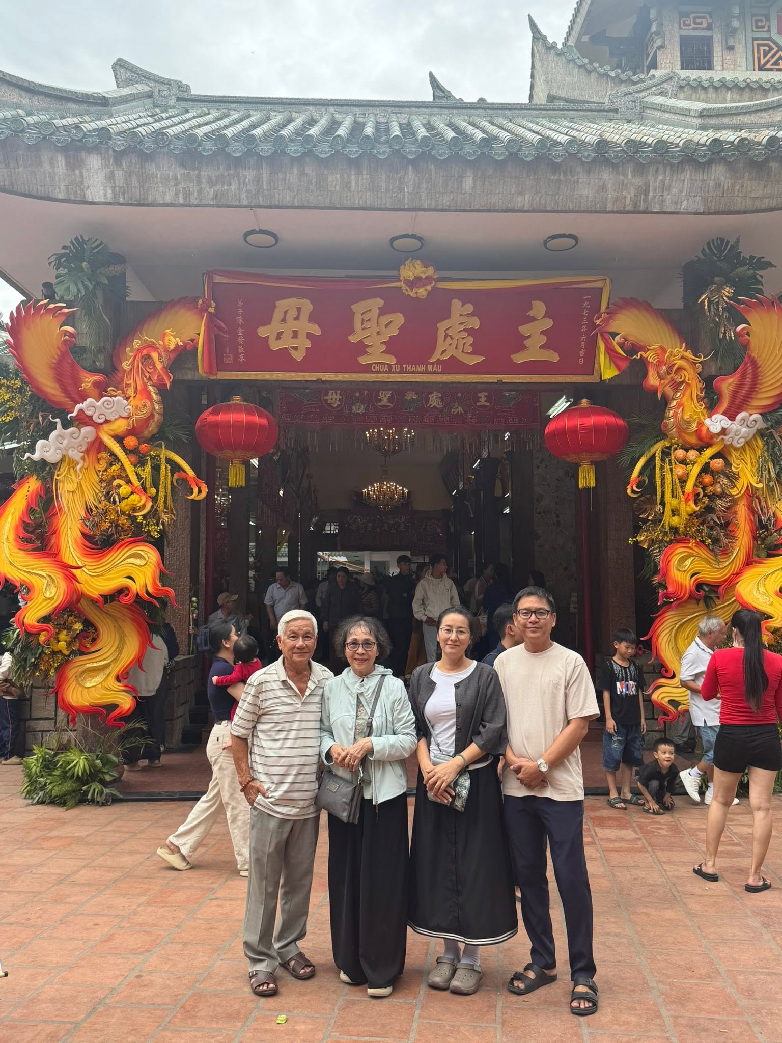 Thuê xe Vị Thanh đi An Giang hành hương Miếu Bà Chúa Xứ 